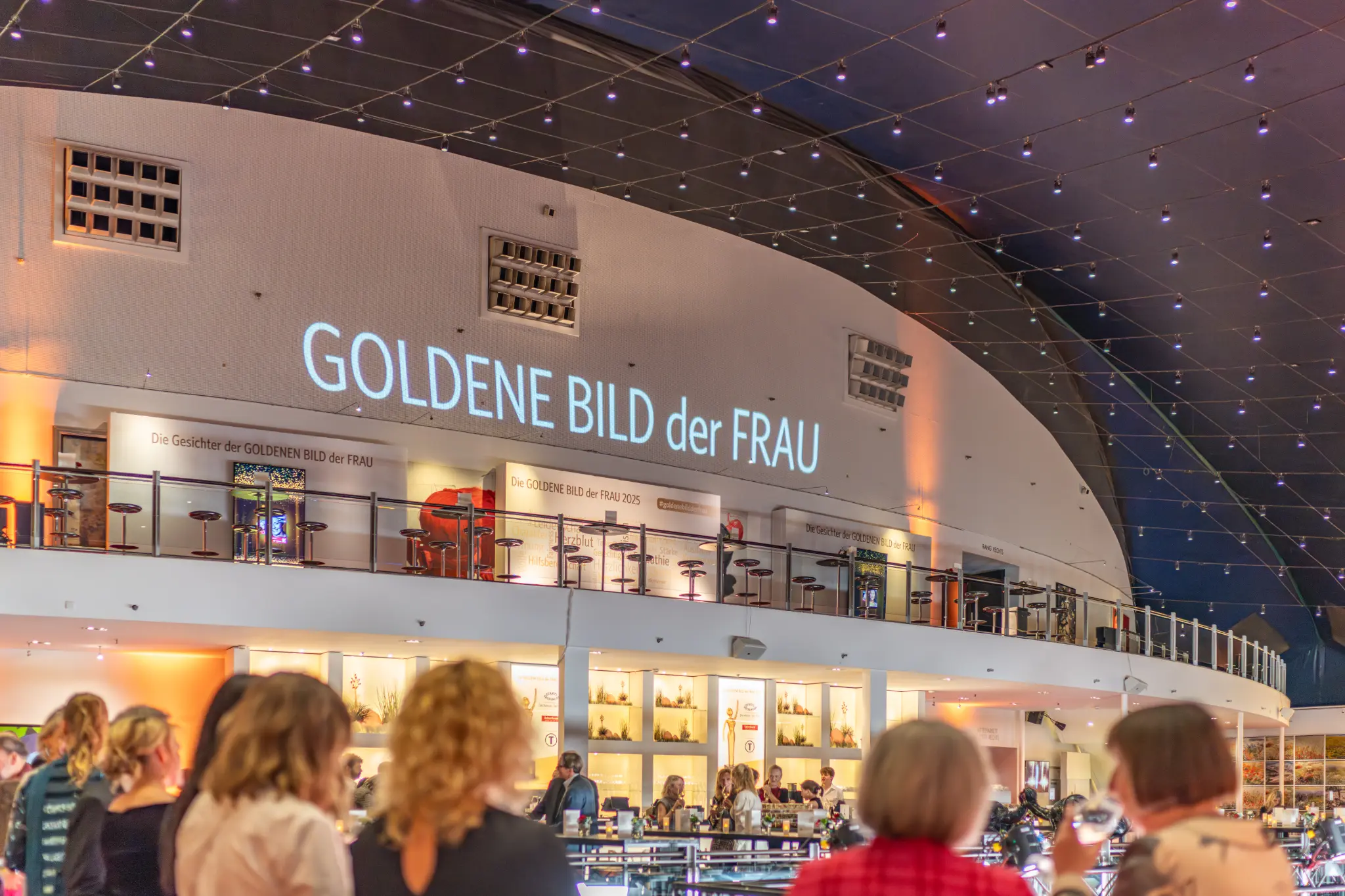 Goldene BILD der FRAU 2025
