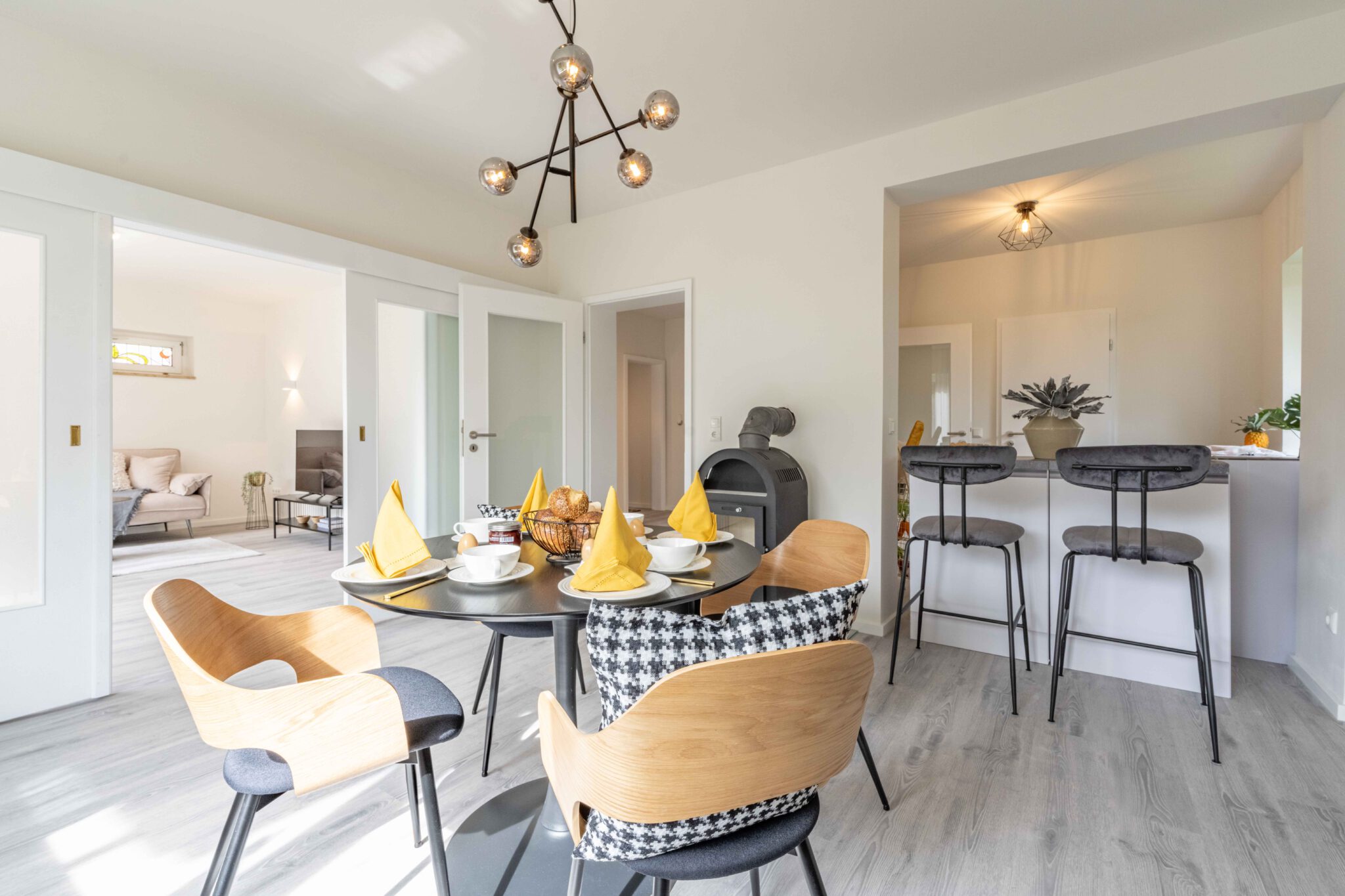 Villa Glücksburg – Wohnzimmer mit Kamin