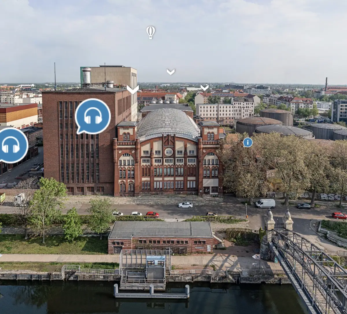 Kraftwerk mit Audio-Guide-Icons und Hotspots