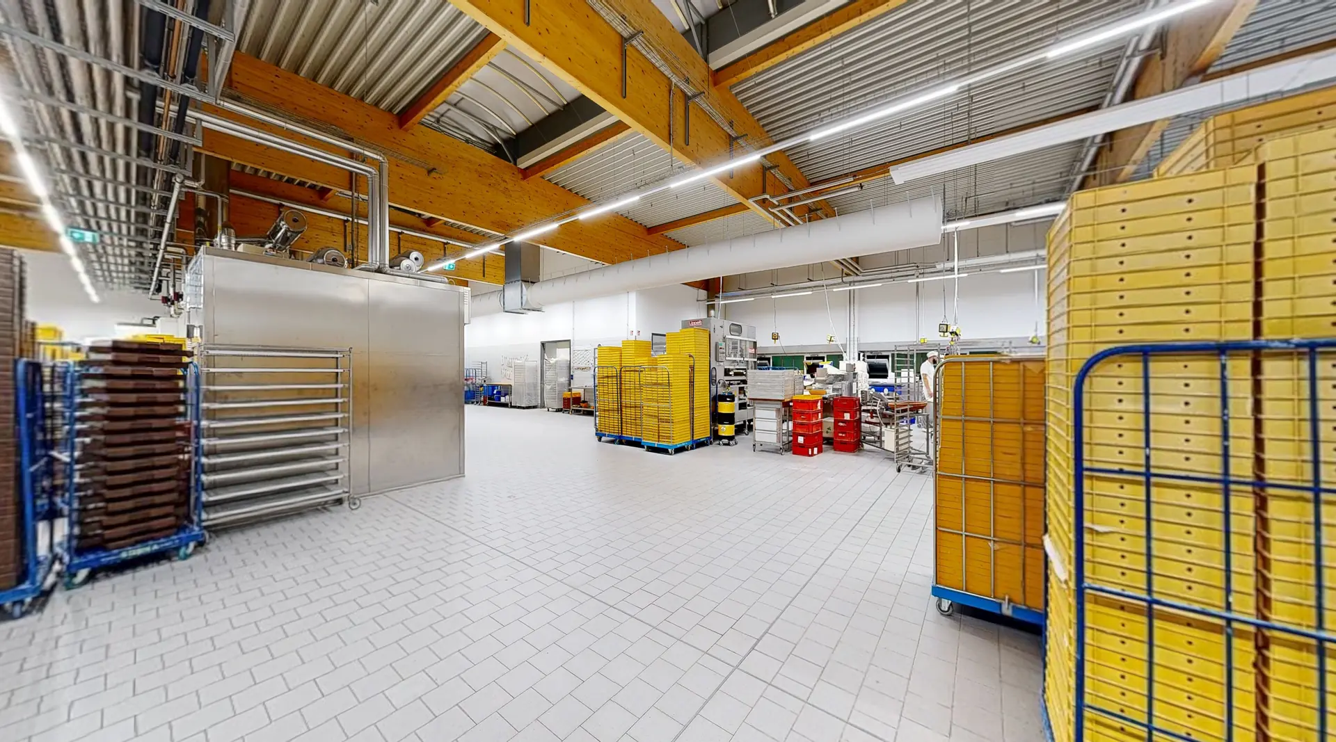 Gettorfer Backhaus mit Backstube, Produktionsanlagen und Verkaufsraum im 3D-Rundgang – Ansicht 4