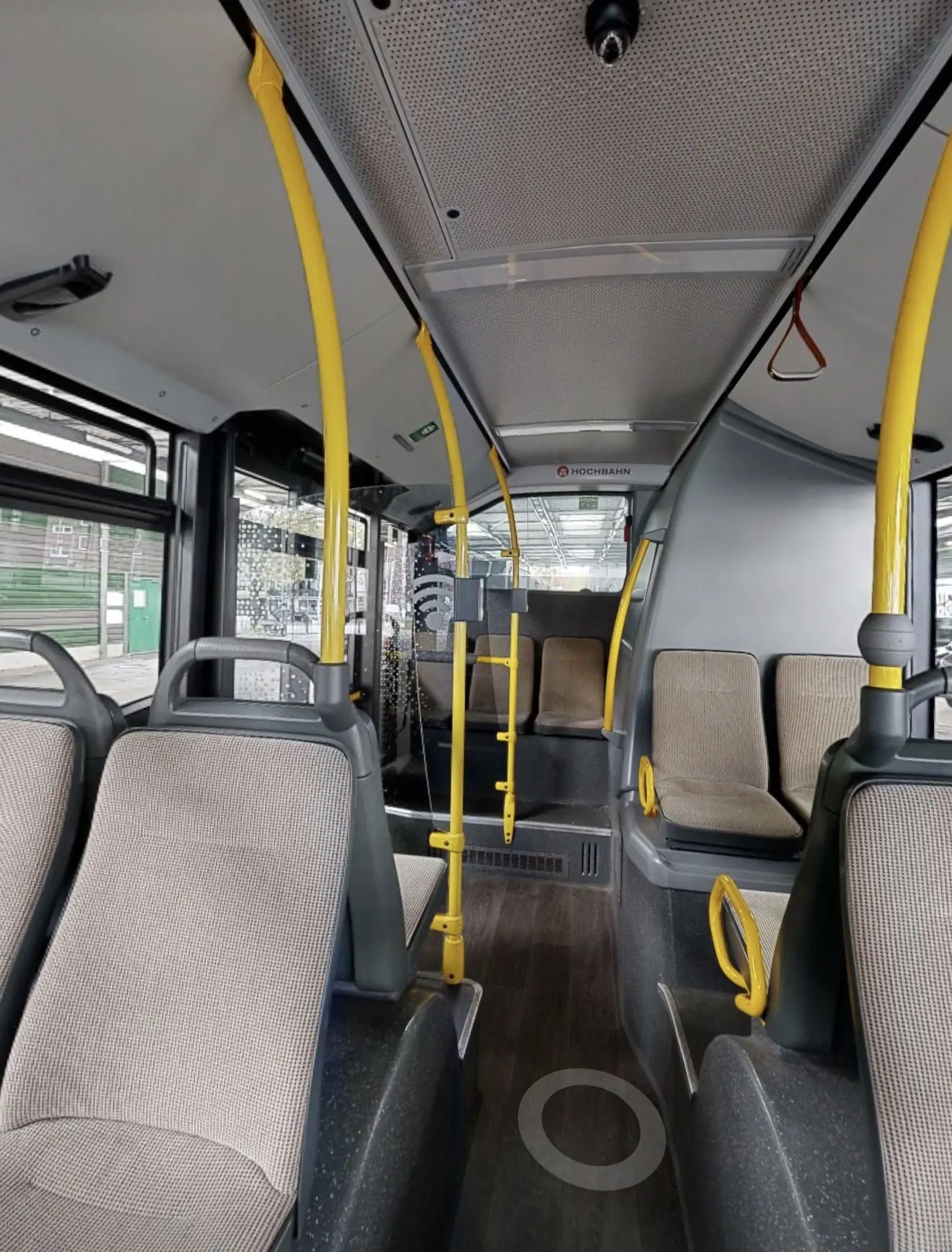 Hinterer Sitzbereich des mit der Matterport Pro3 erfassten Hamburger Hochbahn Elektrobus