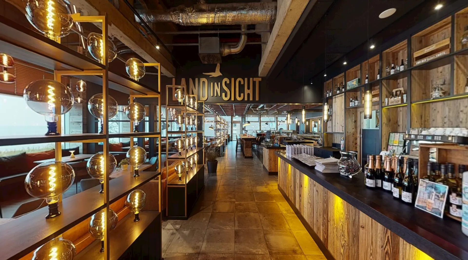 LAND IN SICHT Brauhaus Eckernförde mit maritimem Gastraum und Matterport-Dollhouse – Ansicht 5