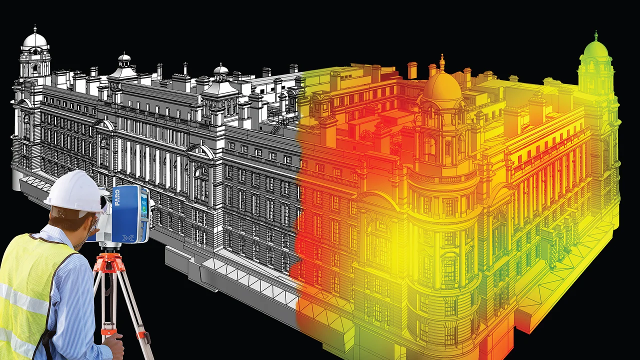 Architekt mit 3D-Laserscanner vor einem historischen Gebäude