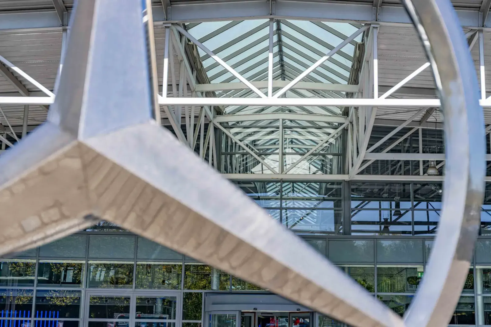 Das Mercedes-Benz Kundencenter Bremen – Aufnahme 2