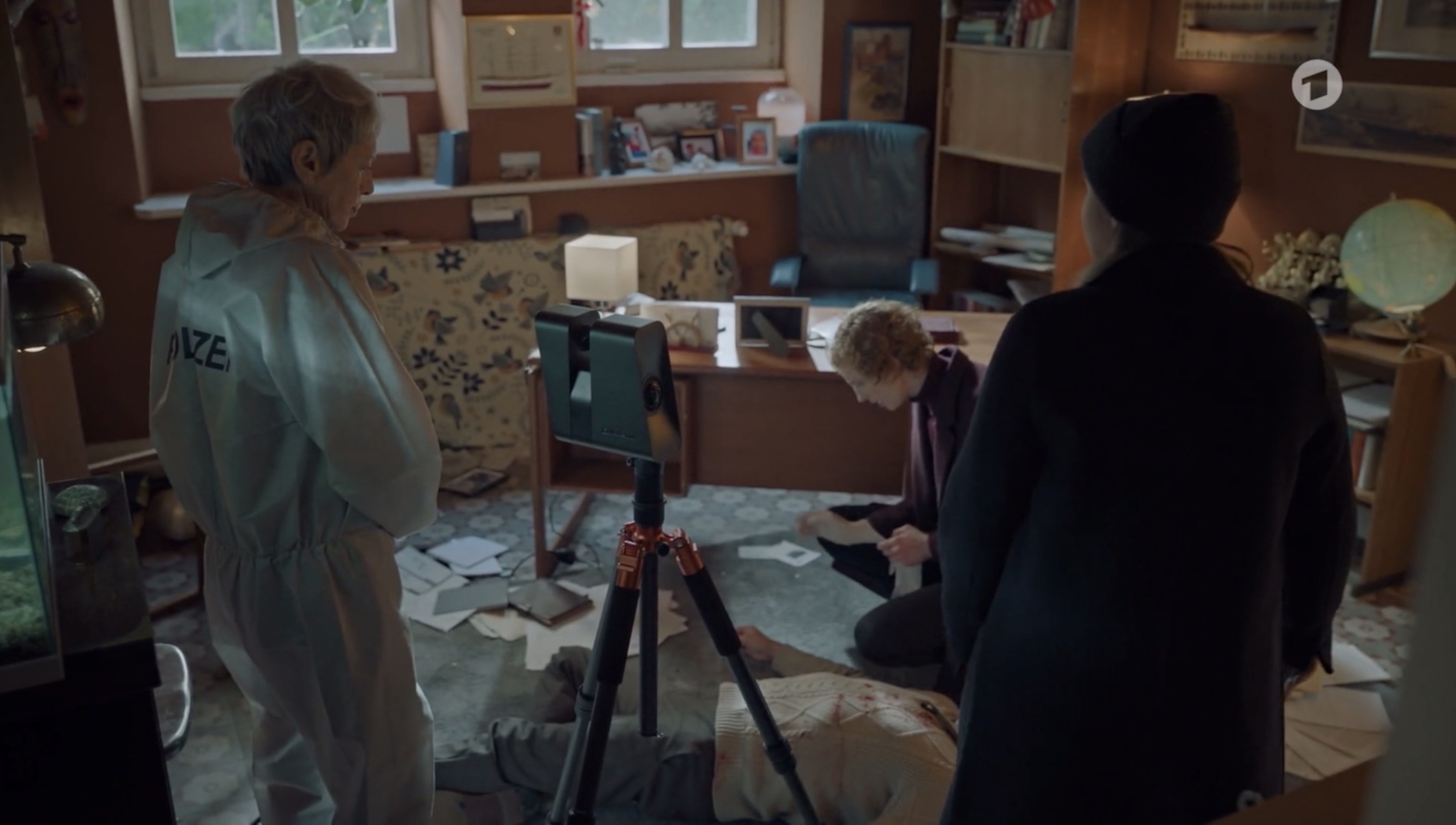 Leica Scanner im Tatort-Raum mit Polizei