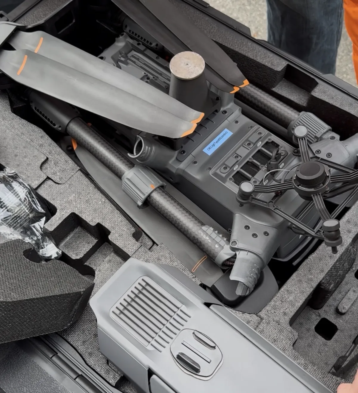 DJI Matrice 400 im professionellen Transportkoffer – mobiler Einsatz deutschlandweit